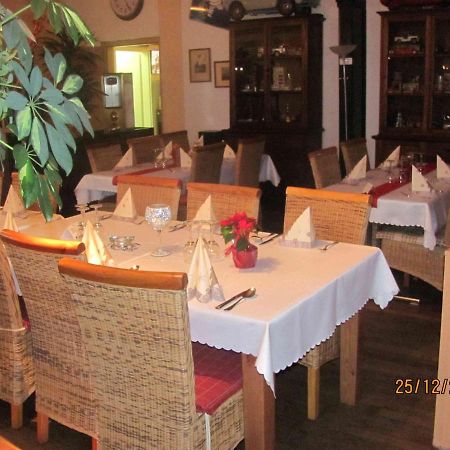 Hotel Altes Saengerheim Quierschied Esterno foto