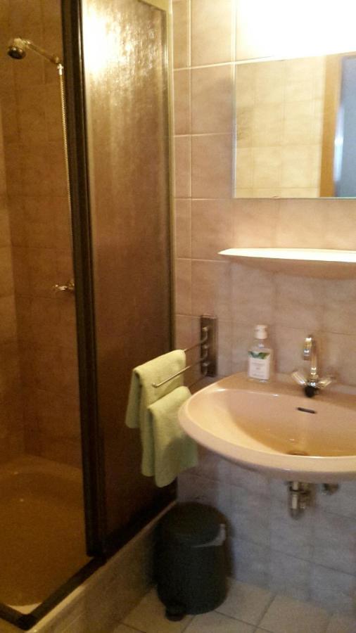 Hotel Altes Saengerheim Quierschied Esterno foto