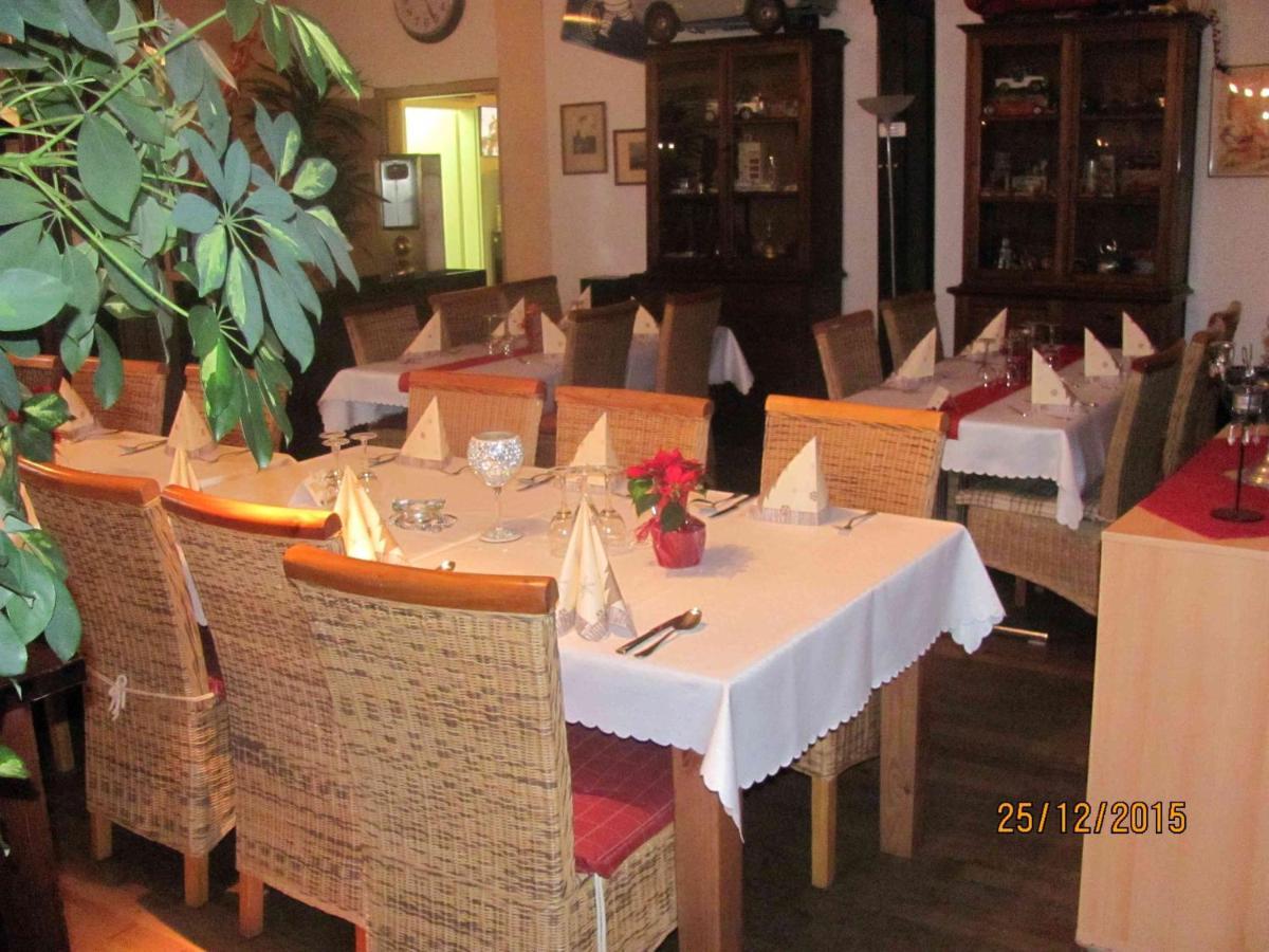 Hotel Altes Saengerheim Quierschied Esterno foto